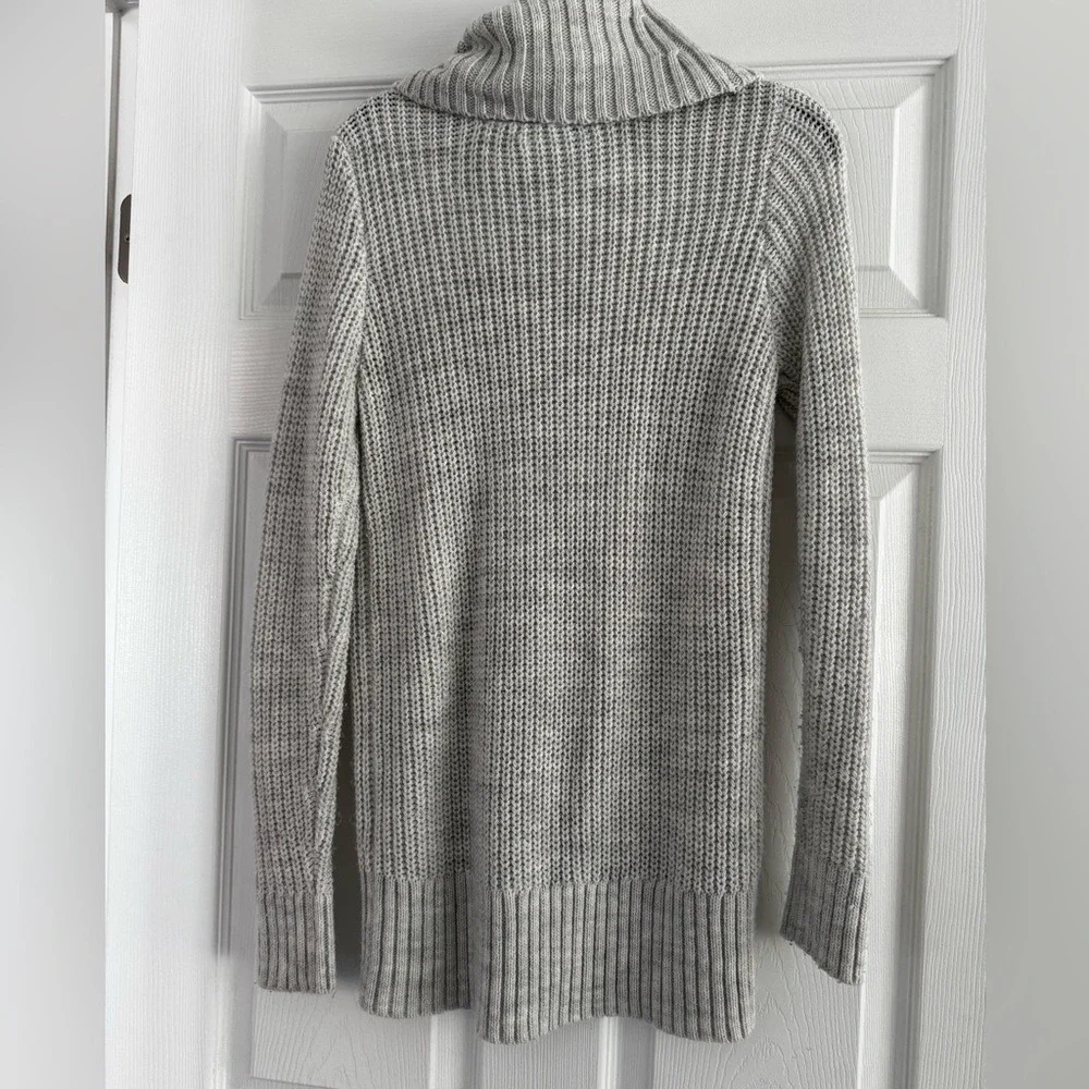 Maurices Cable Knit Cowl Neck Sweater Tunic Grey size S NWOT - Picture 6 of 6